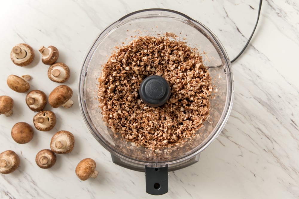 https://www.montereymushrooms.com/hs-fs/hubfs/Blended-Mushrooms-Food-Processor_1.jpg?width=1000&name=Blended-Mushrooms-Food-Processor_1.jpg