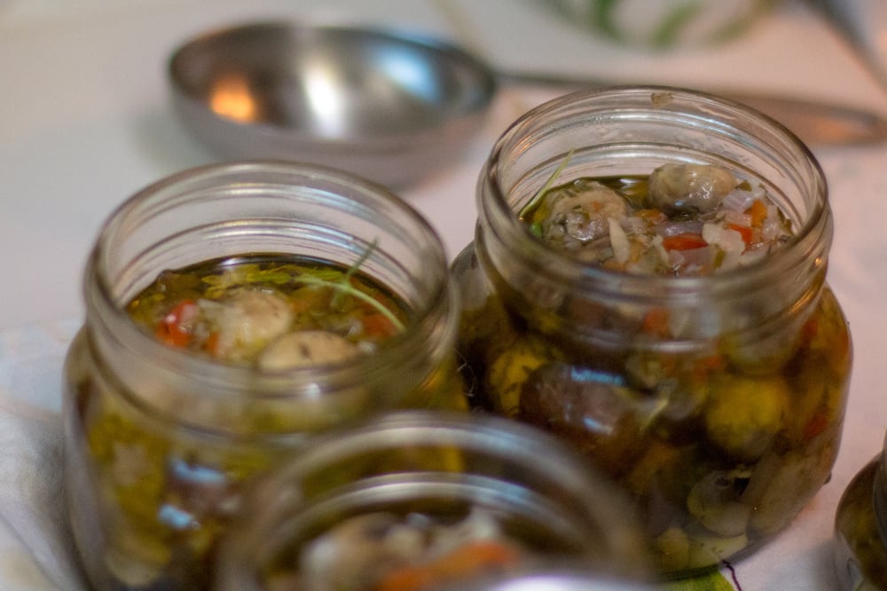 canned-marinated-mushrooms