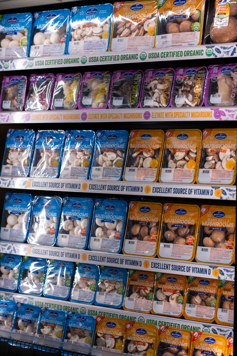 Monterey-Mushrooms-Set-2025-Top-Seal-2-1